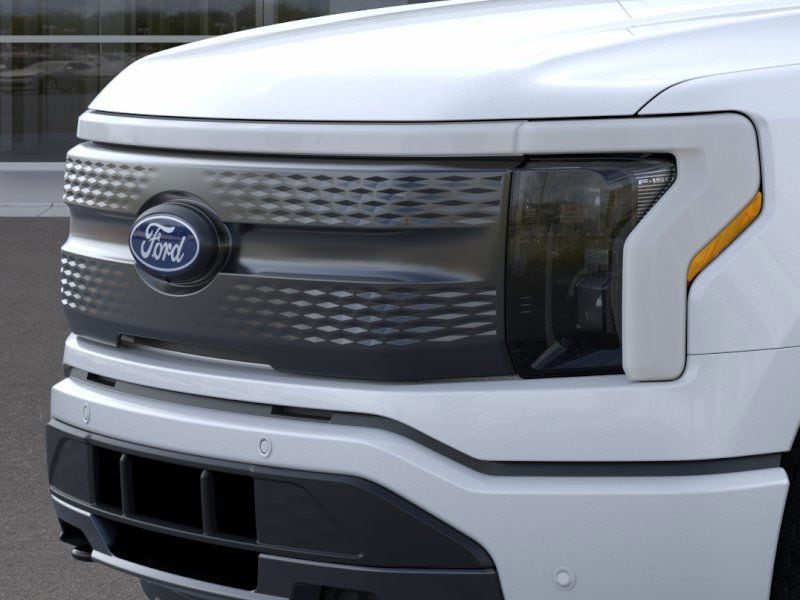 2025 Ford F-150 Lightning photo 20