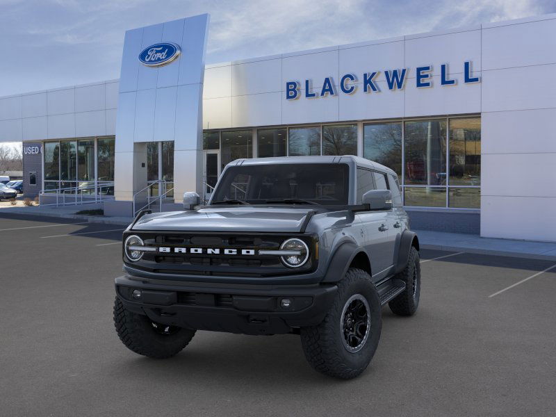 2025 Ford Bronco Outer Banks photo 2