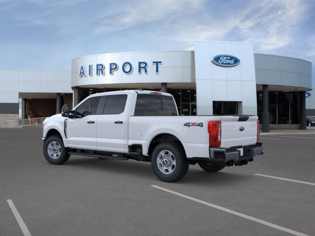 New 2026 Ford F-250 XLT Truck Crew Cab