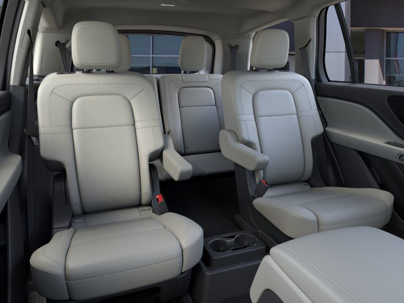 Image 11 of 2025 Lincoln Aviator