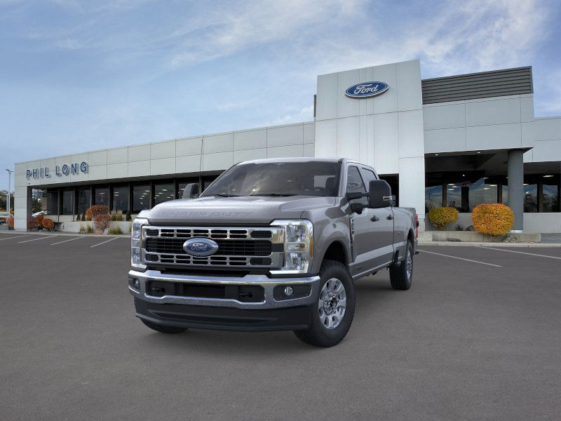 2025 Ford F-250 XLT photo 2