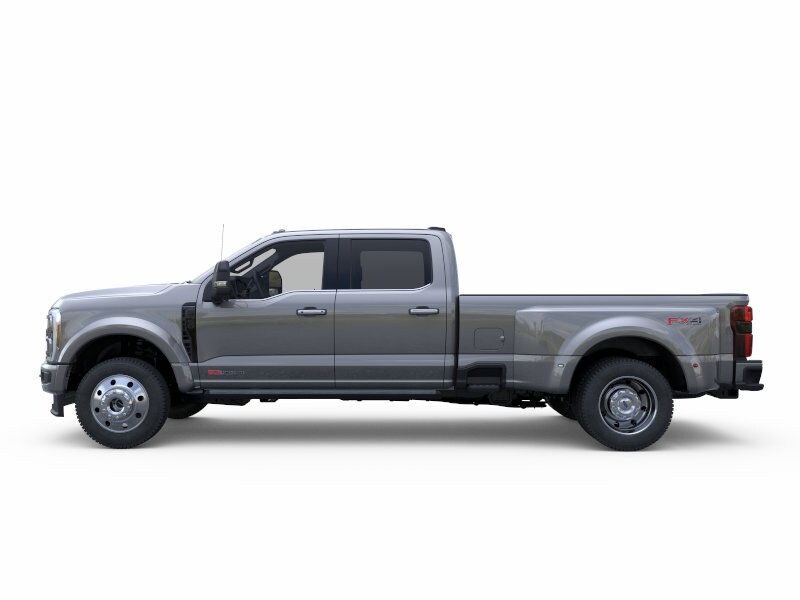 2026 Ford F-450 photo 4