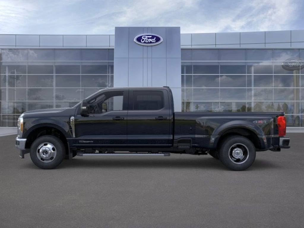 New 2026 Ford Super Duty F-350 XLT TRUCK