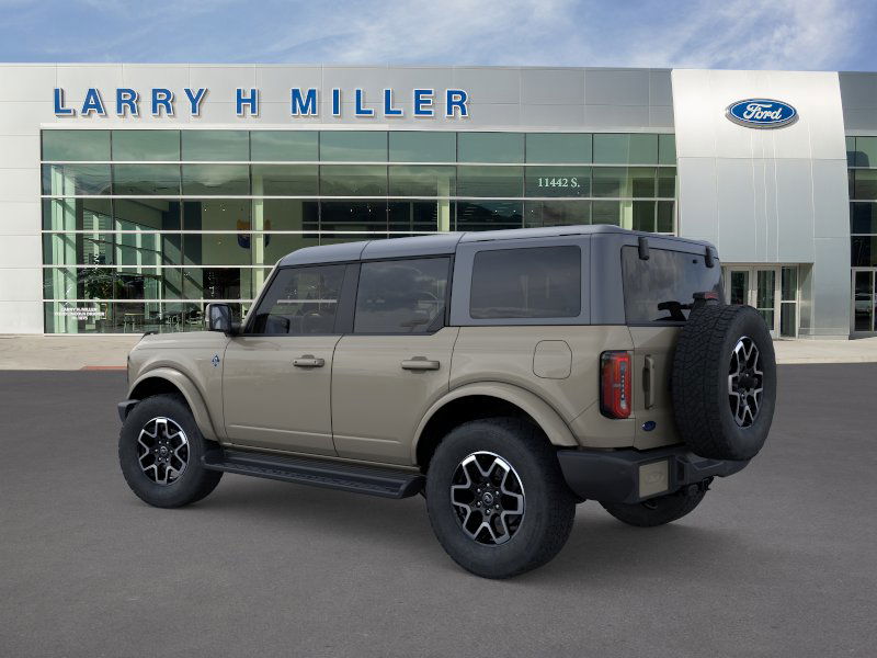 2025 Ford Bronco Outer Banks photo 4