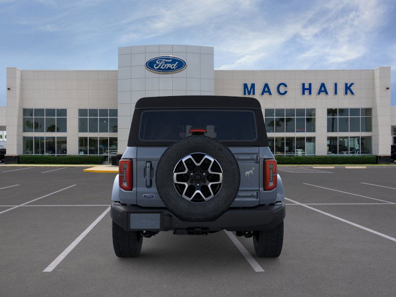 2025 Ford Bronco Outer Banks photo 4