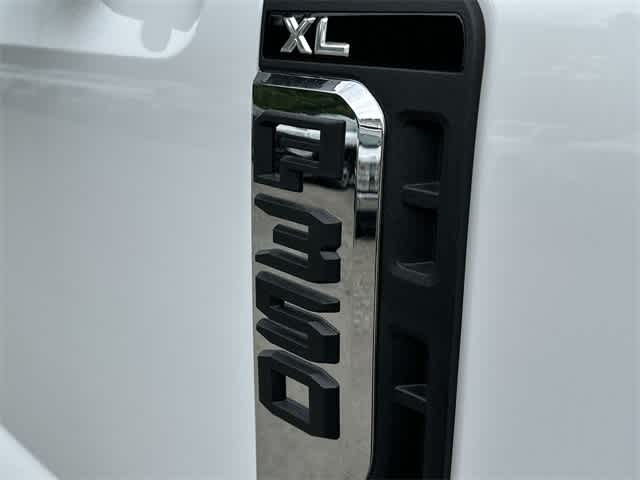 Thumbnail: 2025 Ford Econoline - 49