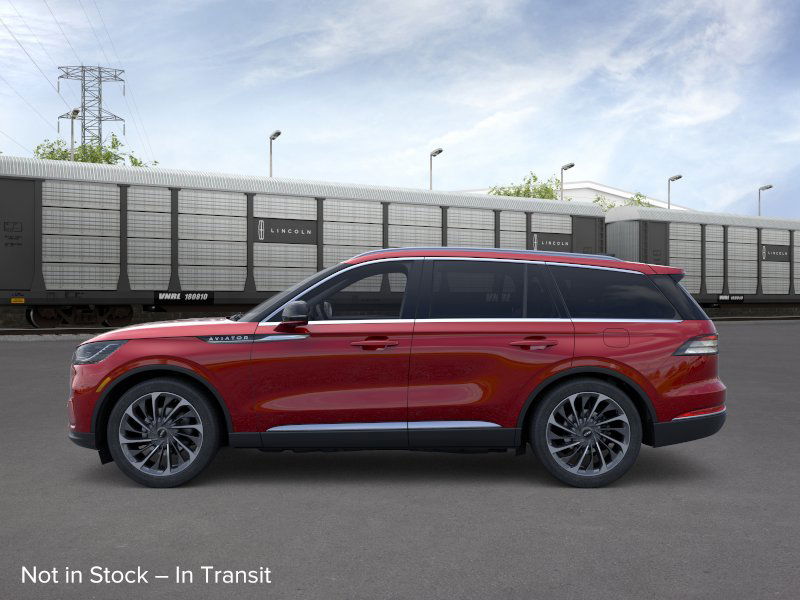 2025 Lincoln Aviator Reserve photo 2