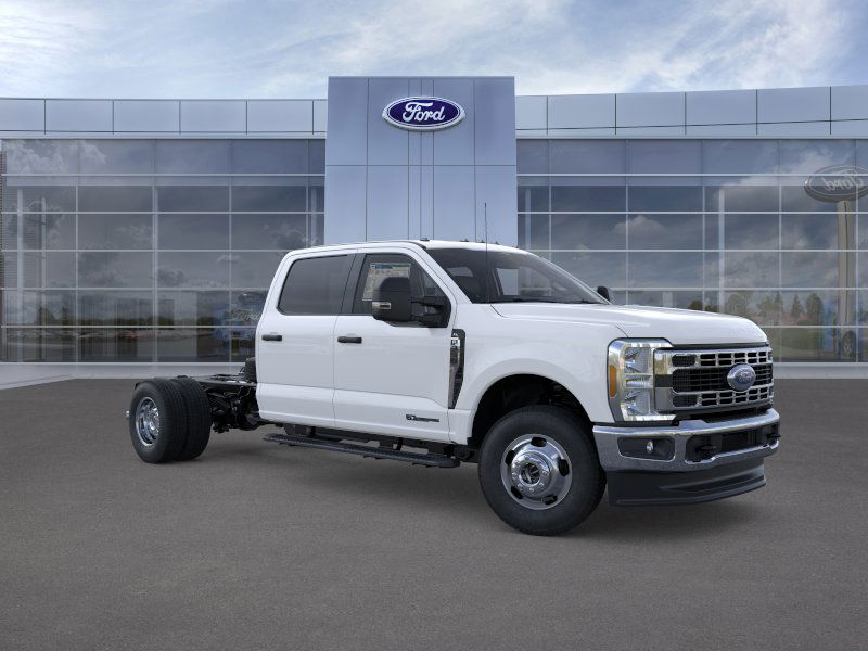 2026 Ford F-350 XL photo 4