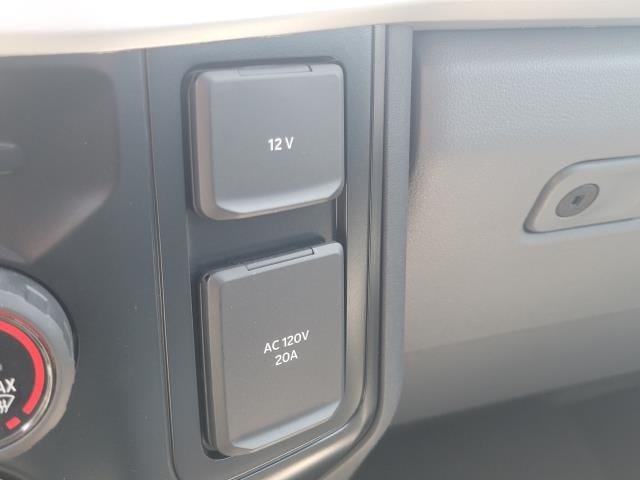 2025 Ford F-350 XLT photo 27