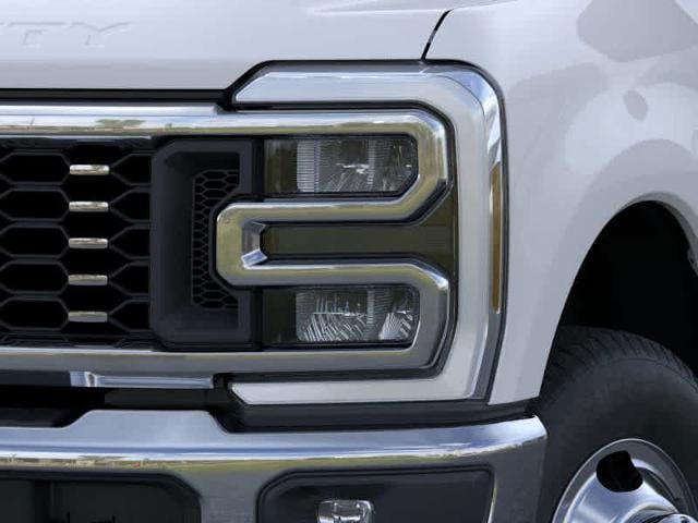 Thumbnail: 2025 Ford F-350 - 40
