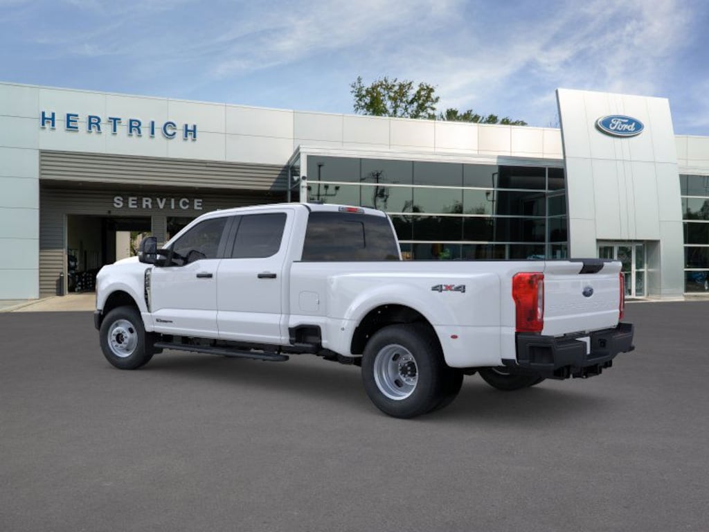 New 2026 Ford Super Duty F-350 DRW F-350 XL Truck Crew Cab
