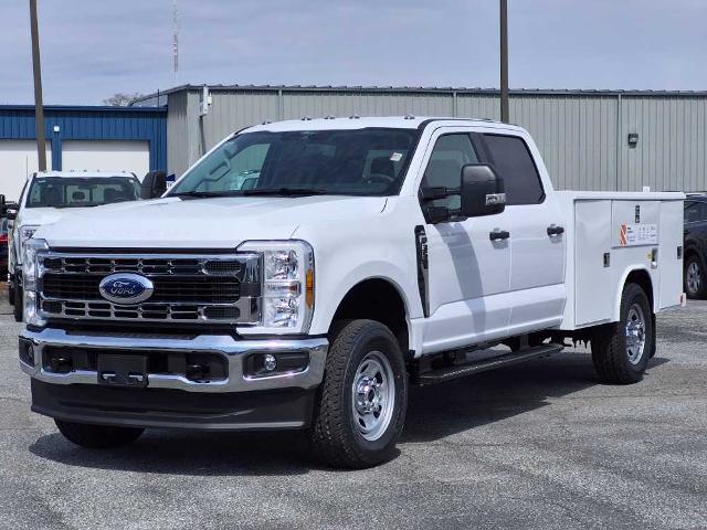 2026 Ford Super Duty F-350 SRW Chassis Cab F-350&reg; XL 4WD Crew Cab 179 WB 60 CA