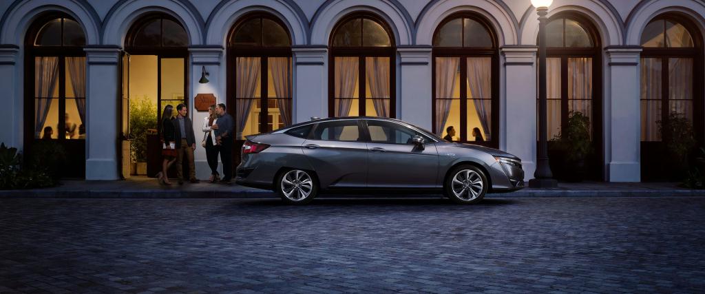2018-clarity-phev-47-mi-all-electric-1400-2x