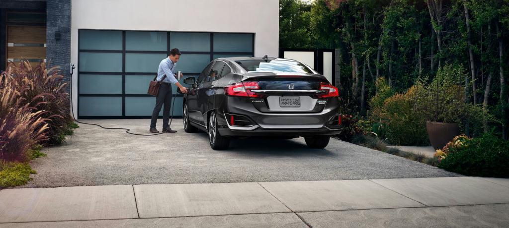 2018-clarity-phev-full-charge-1400-2x