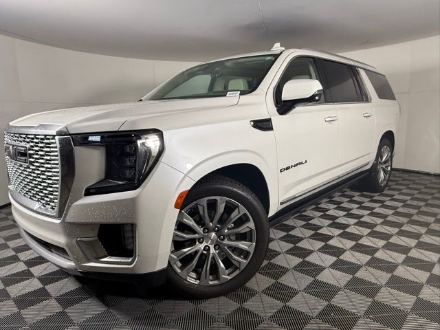 2021 GMC Yukon XL Denali's photo