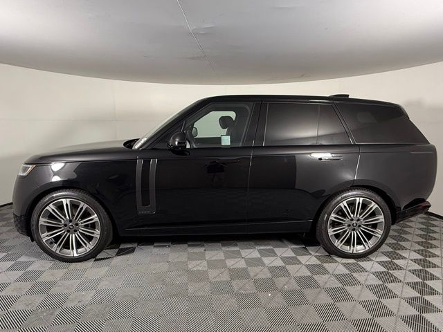 2025 Land Rover Range Rover Autobiography photo 3