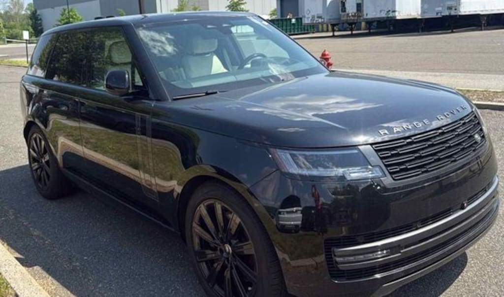 Used 2025 Land Rover Range Rover Plug-In Hybrid Autobiography SUV