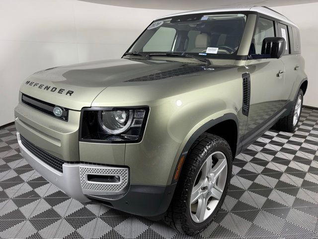 2020 Land Rover Defender 110 SE photo 3