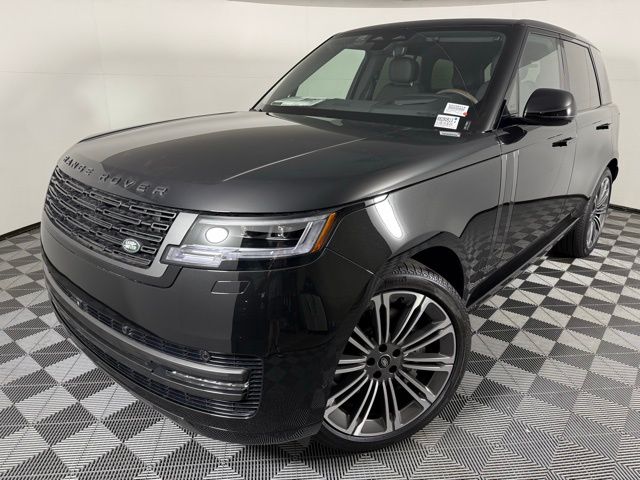 2025 Land Rover Range Rover SE photo 2