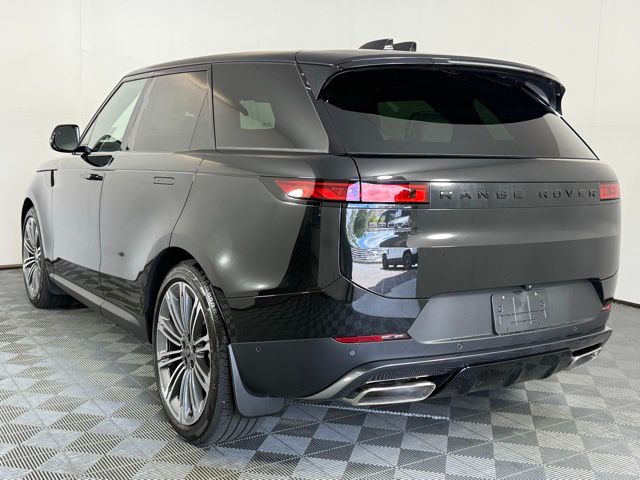 2025 Land Rover Range Rover Sport SE photo 4