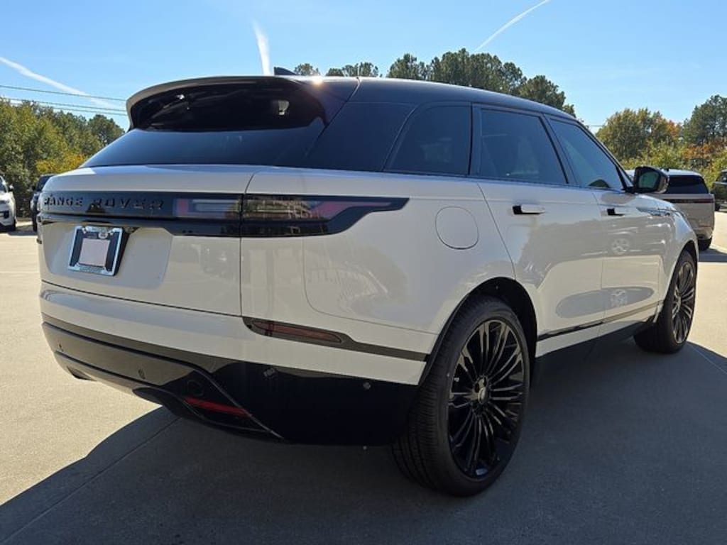 New 2026 Land Rover Range Rover Velar Dynamic SE 250PS SUV