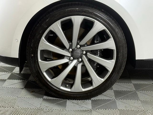 2026 Land Rover Range Rover SV - Photo 14