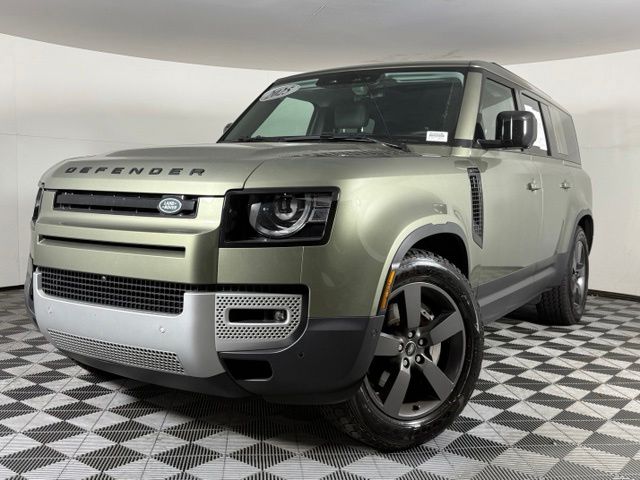 2025 Land Rover Defender 130 S P300's photo