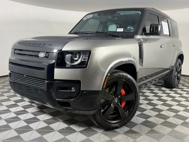 2025 Land Rover Defender 110 X P400's photo