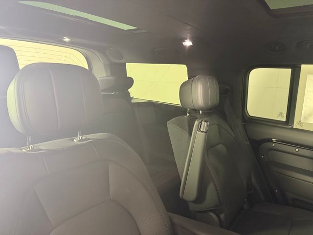 2026 Land Rover Defender V8 - Photo 29