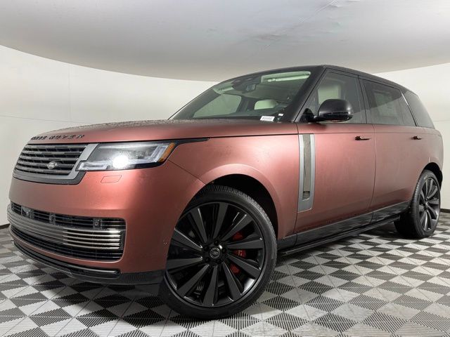 2025 Land Rover Range Rover SV's photo