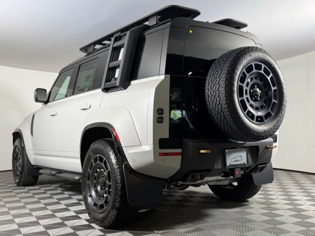 New 2026 Land Rover Defender 110 Octa SUV