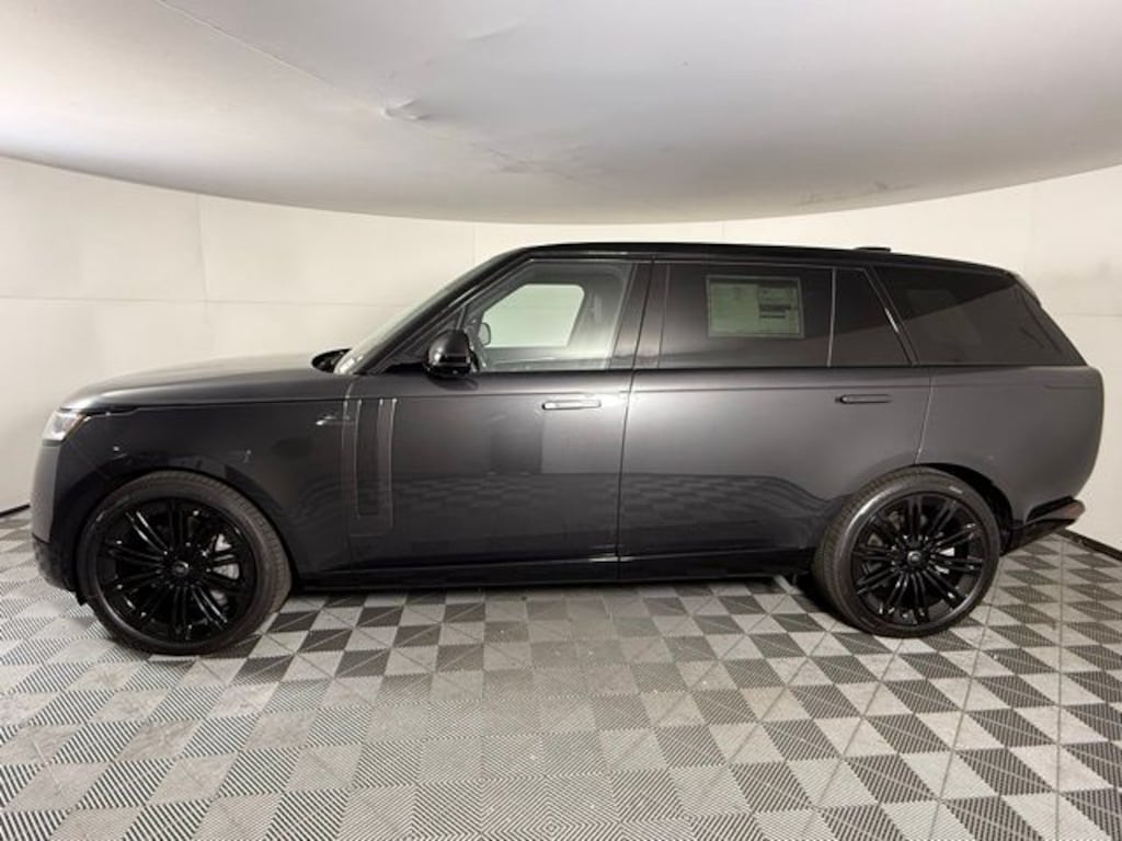 New 2025 Land Rover Range Rover SE SUV