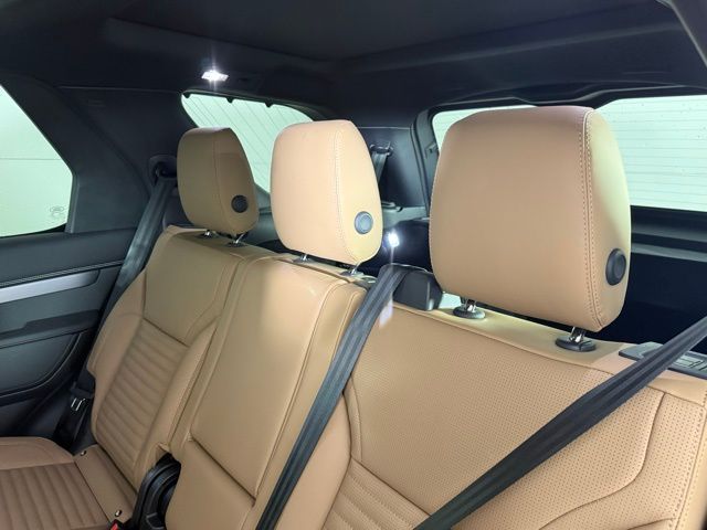 2026 Land Rover Discovery Gemini Edition - Photo 24