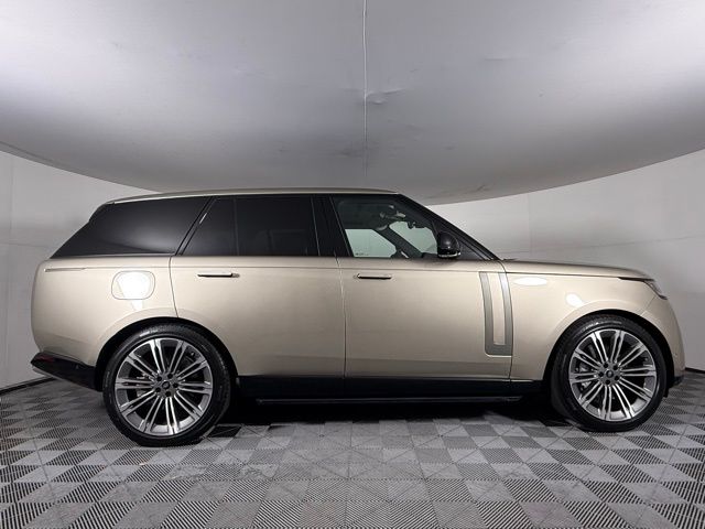2025 Land Rover Range Rover SE - Photo 10