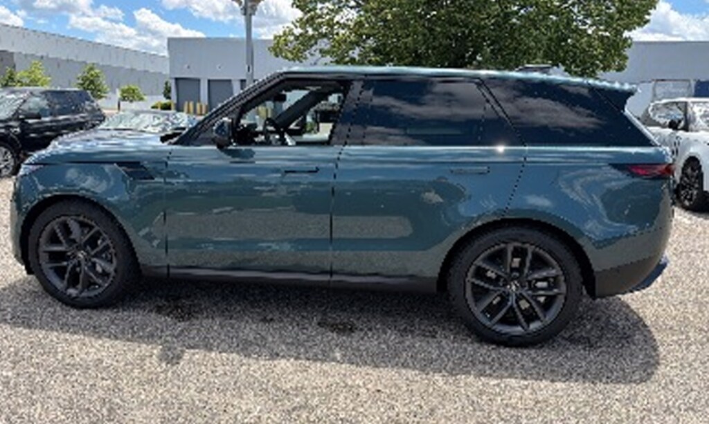 Used 2025 Land Rover Range Rover Sport SE SUV