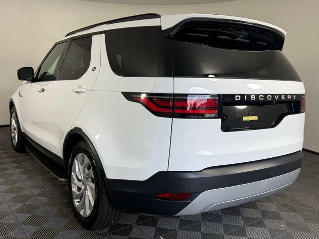2025 Land Rover Discovery S photo 4