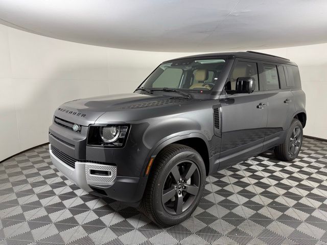 2025 Land Rover Defender 110 S photo 2