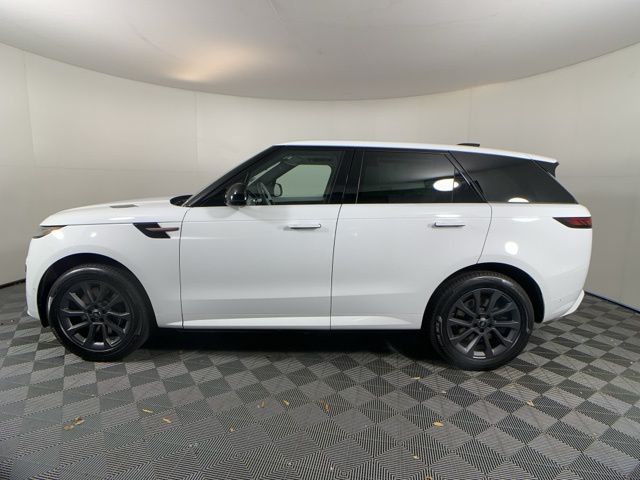2025 Land Rover Range Rover Sport SE photo 3