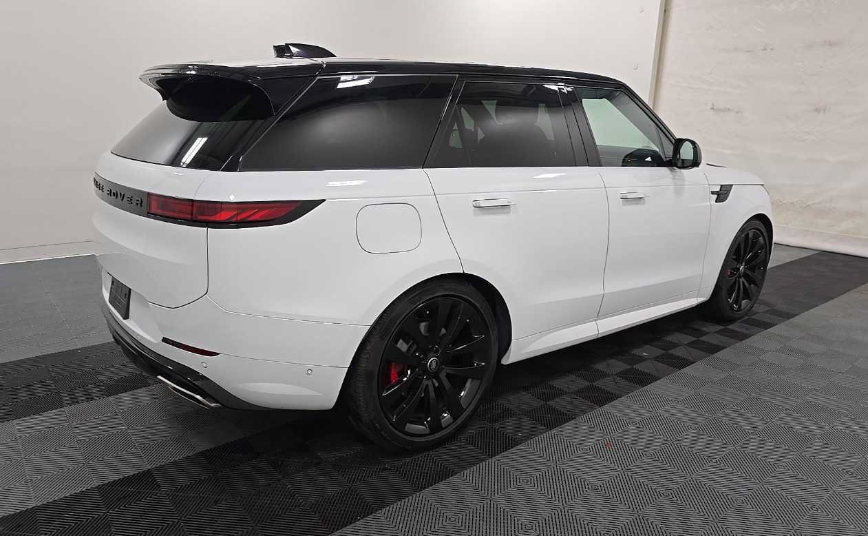 Used 2025 Land Rover Range Rover Sport P460 Dynamic SE SUV