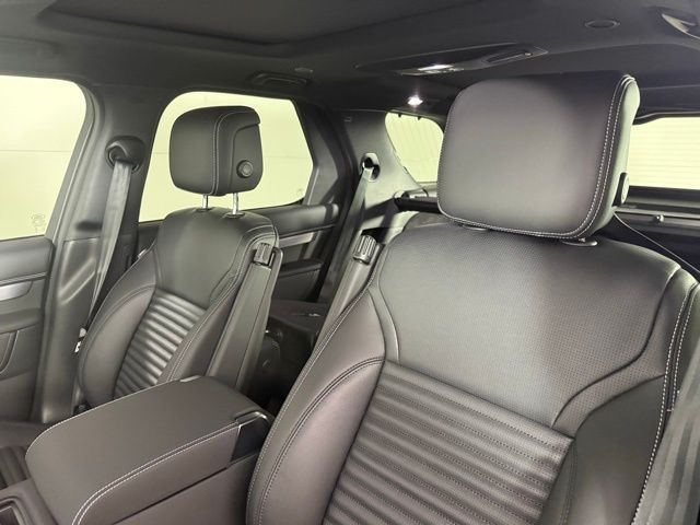 2026 Land Rover Discovery Gemini Edition - Photo 14