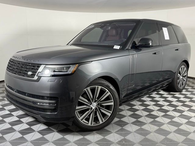 2023 Land Rover Range Rover SE's photo