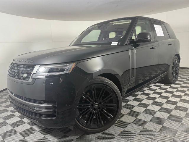 2023 Land Rover Range Rover SE's photo