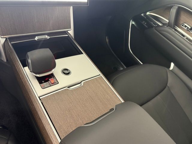 2025 Land Rover Range Rover SE - Photo 21
