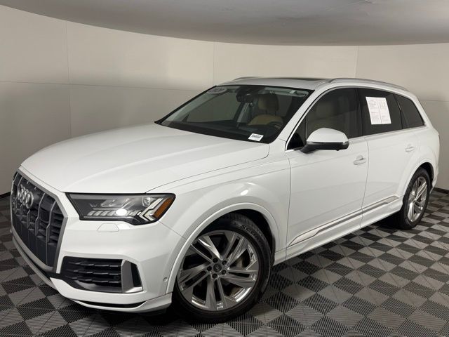 2020 Audi Q7 55 Prestige's photo