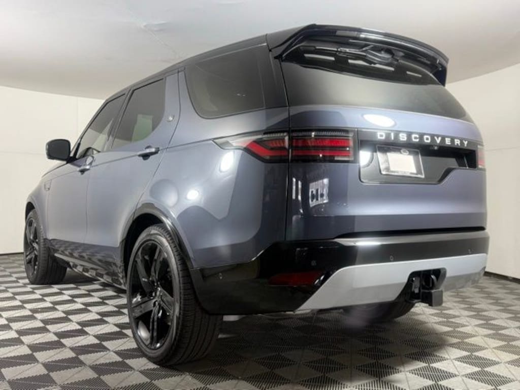 New 2025 Land Rover Discovery Metropolitan Edition SUV