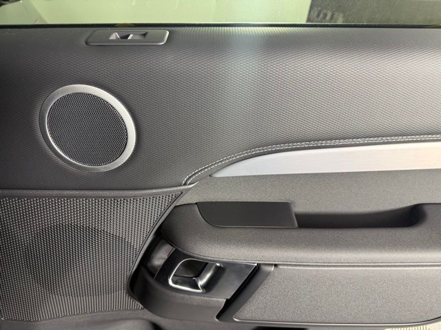 2026 Land Rover Discovery Gemini Edition - Photo 27