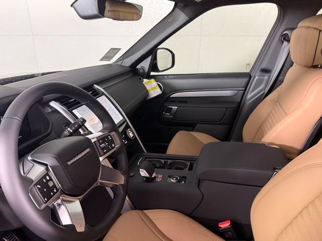 2026 Land Rover Discovery Gemini Edition - Photo 16