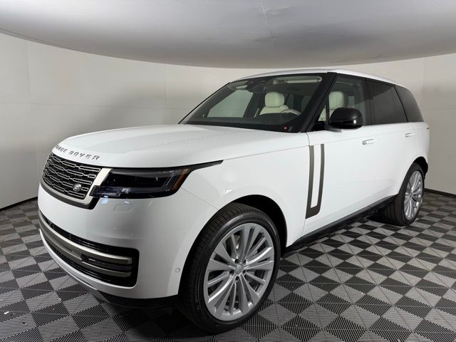 2025 Land Rover Range Rover SE photo 2