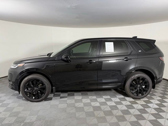 2025 Land Rover Discovery Sport S photo 4
