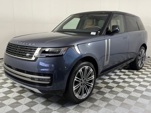 2025 Land Rover Range Rover SE photo 2